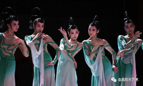 独舞成人古典舞古筝视频,古典舞韵与古筝旋律的完美融合