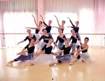 成人自学坐姿舞视频大全,轻松入门，舞动身心