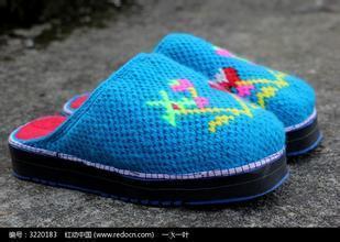 成人毛线织吊带教程视频,跟随视频教程织出时尚毛线吊带